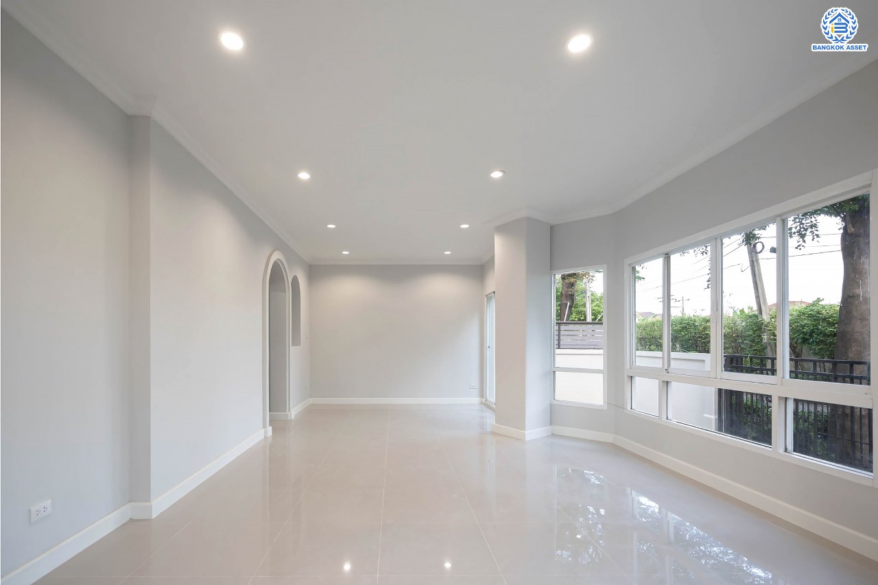 บ้านมือสองตกแต่งใหม่ โครงการ มณีรินทร์พาร์ค รัตนาธิเบศร์-ท่าอิฐ แบรนด์ Property Perfect เนื้อที่ 59.4 ตร.ว. ฟังก์ชัน 3 ห้องนอน 3 ห้องน้ำ จอดรถได้ 2 คัน บนทำเลศักยภาพ เชื่อมต่อทั้ง ถนนรัตนาธิเบศร์ และถนนราชพฤกษ์ ใจกลาง 2 เซ็นทรัลฯ ใกล้ทางด่วน "งามวงศ์วาน" และรถไฟฟ้า "สถานีบางรักน้อยท่าอิฐ"...